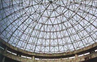 平顶山铝镁锰板屋面网架在设计时要注意哪些细节